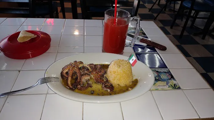 Mariscos Laguna Picture 4