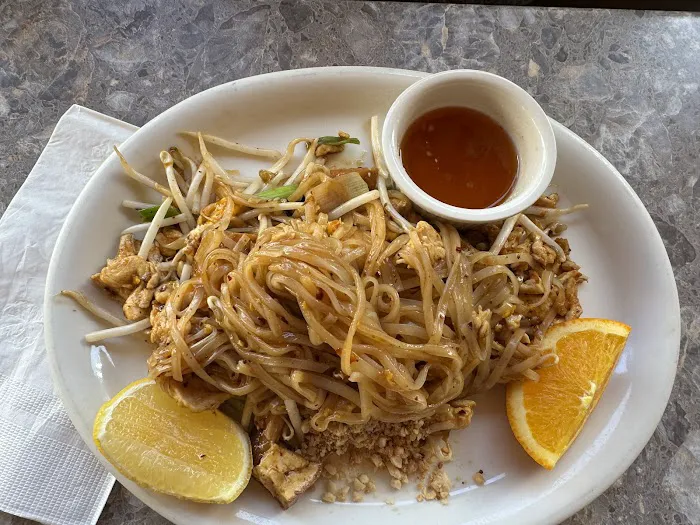 Thai Basil Park Central Picture 6