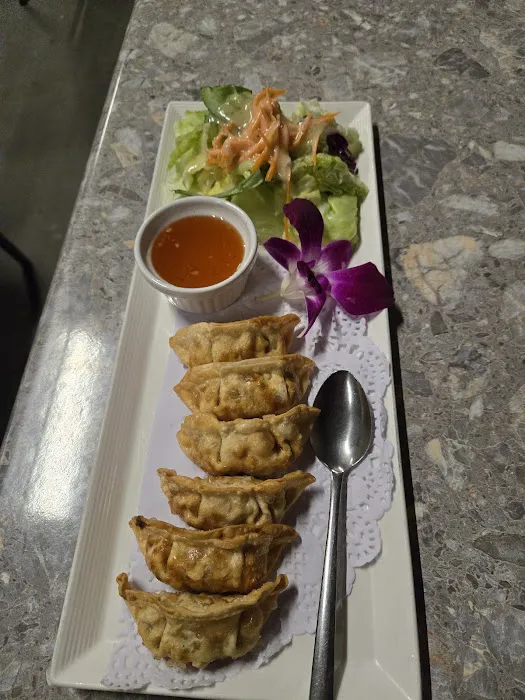 Thai Basil Park Central Picture 3