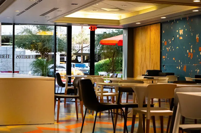 BACIO MIDTOWN Breakfast CAFE & GRILL Picture 3