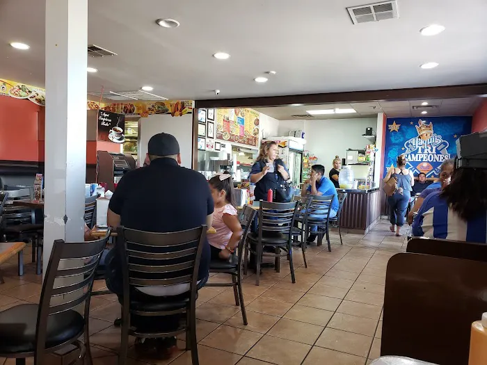 Birrieria Obregon Picture 1