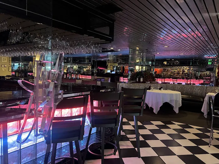 Avanti Restaurant Picture 1