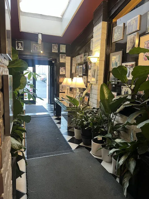 Avanti Restaurant Picture 9