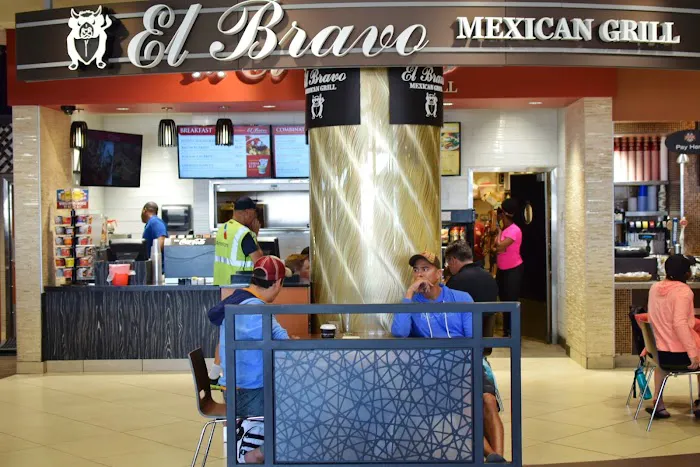 El Bravo Sky Harbor Picture 6