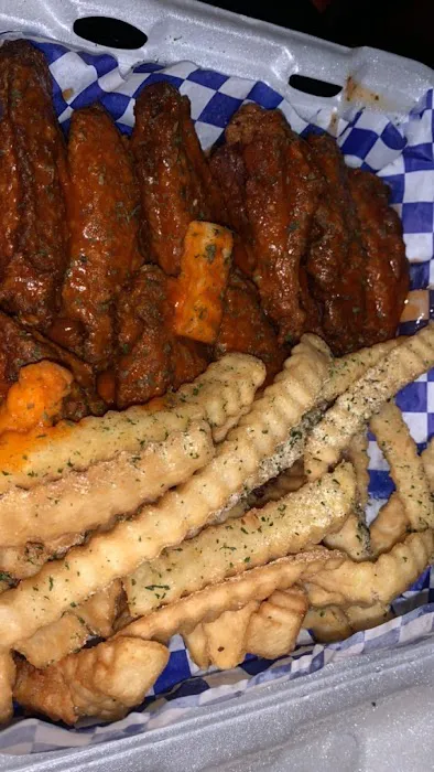 Bay Bay’s Fish And Chicken Picture 8