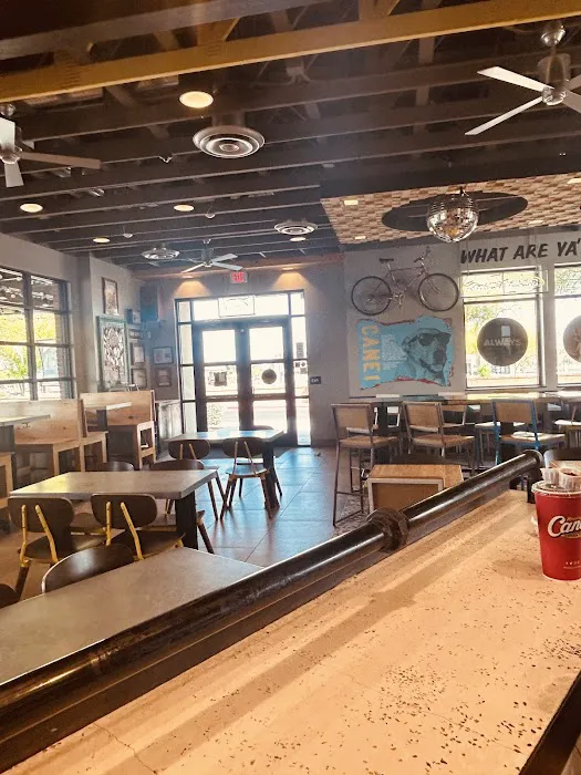 Raising Cane's Chicken Fingers Picture 6