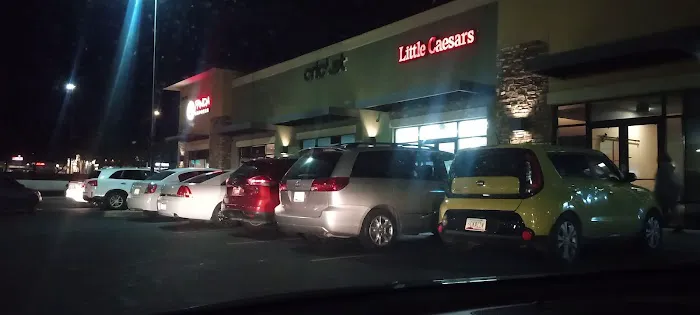 Little Caesars Pizza Picture 1