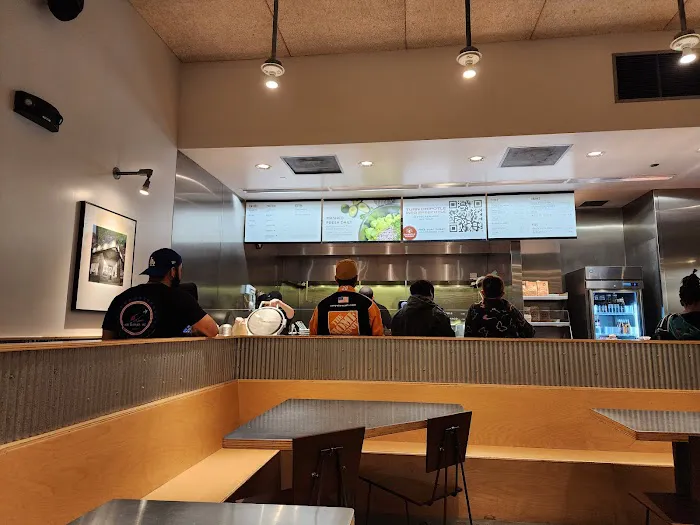 Chipotle Mexican Grill Picture 10