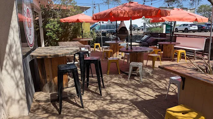 Title 9 Sports Grill Picture 4