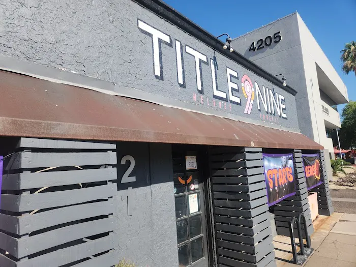 Title 9 Sports Grill Picture 6