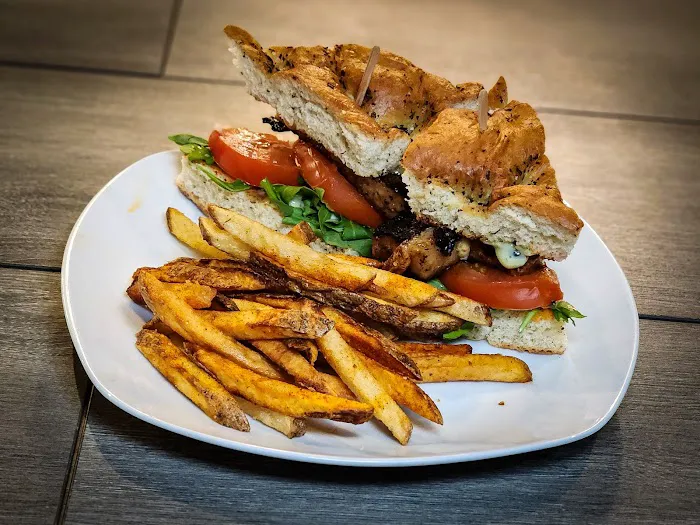 Melrose Kitchen Table / MB Foodhouse Picture 1