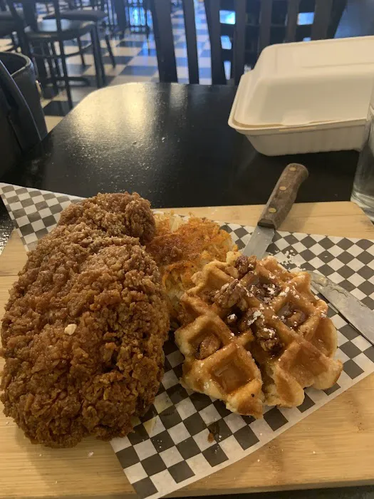 Melrose Kitchen Table / MB Foodhouse Picture 2