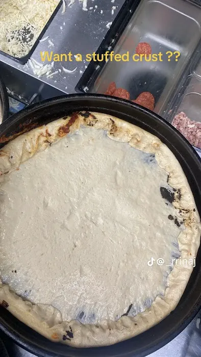 Little Caesars Pizza Picture 1