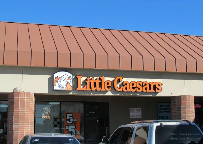 Little Caesars Pizza Picture 5