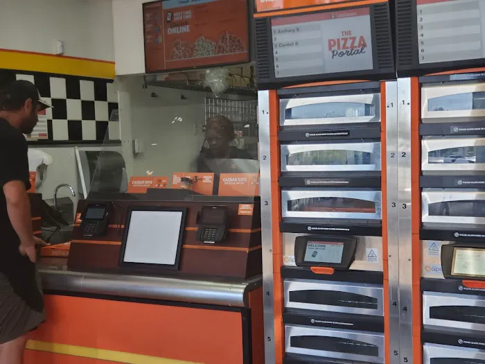 Little Caesars Pizza Picture 10