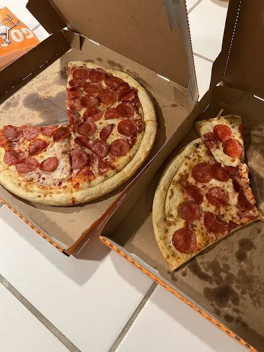 Little Caesars Pizza Picture 6