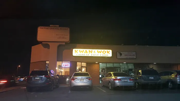 KWAN & WOK CHINESE FAST FOOD Picture 8