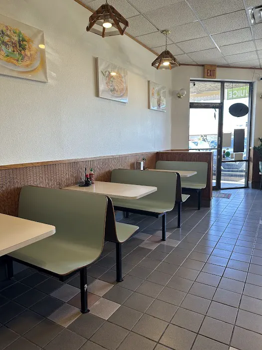 KWAN & WOK CHINESE FAST FOOD Picture 6