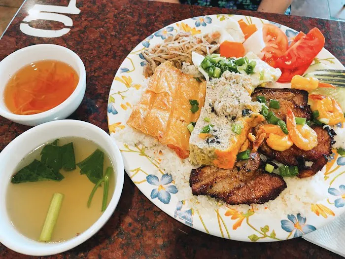 Phở Thành Restaurant Picture 4