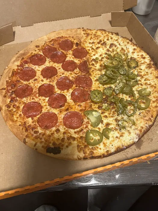 Little Caesars Pizza Picture 3