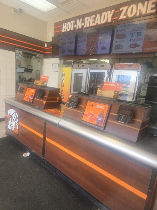 Little Caesars Pizza Picture 7