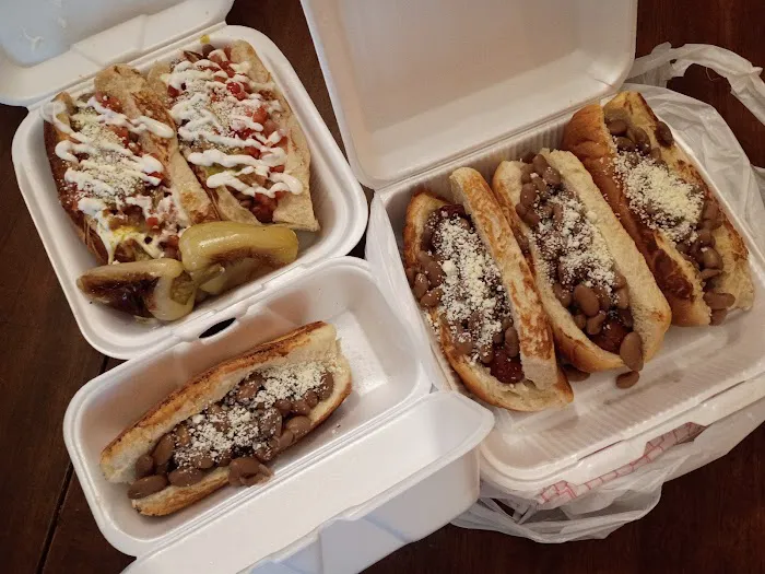 El Caprichoso Sonoran Hotdogs Picture 6