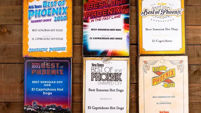 El Caprichoso Sonoran Hotdogs Picture 2