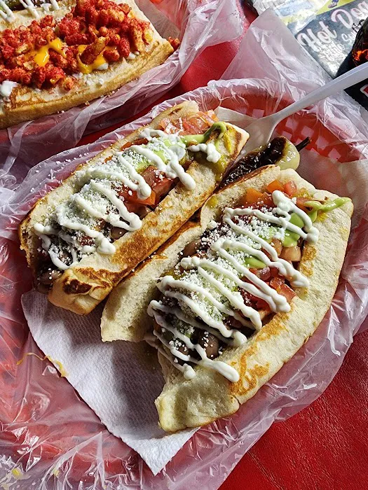 El Caprichoso Sonoran Hotdogs Picture 10