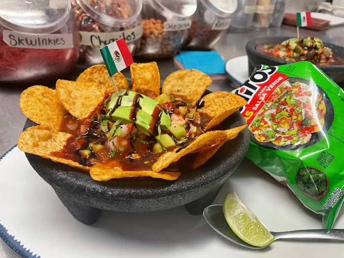 La cruda mariscos y clamat. Picture 4