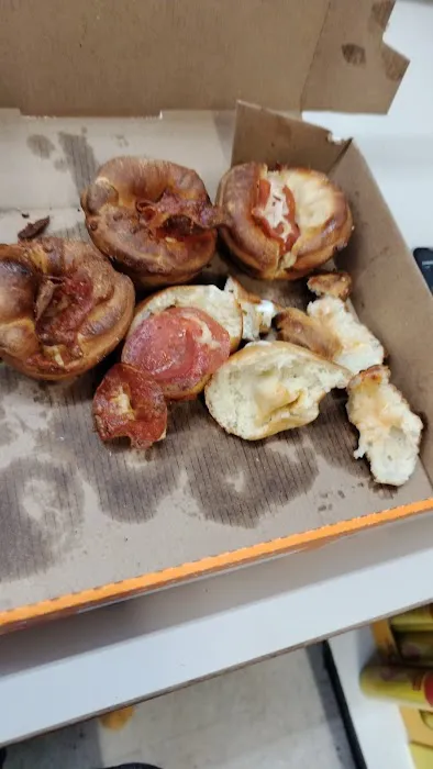 Little Caesars Pizza Picture 3