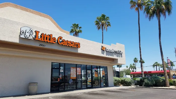 Little Caesars Pizza Picture 4