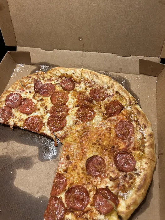 Little Caesars Pizza Picture 2