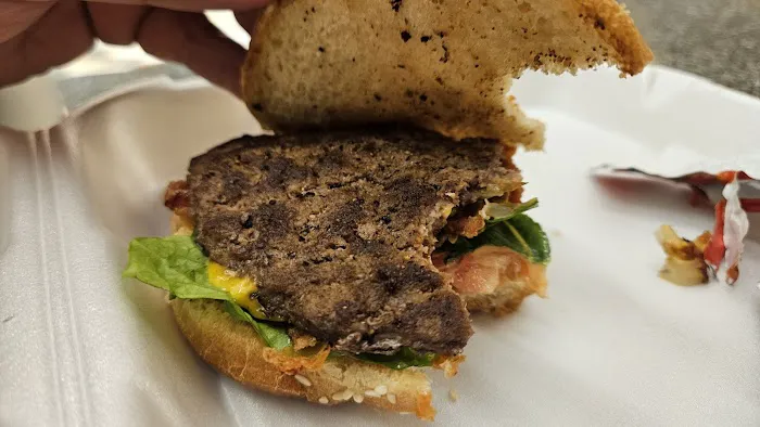 Red Rock Burger Picture 3