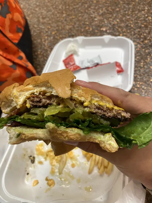 Red Rock Burger Picture 9