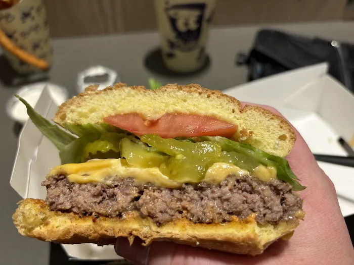 Bobby's Burgers Picture 8