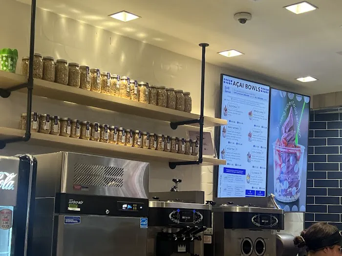 Berry Divine Acai Bowls Picture 8