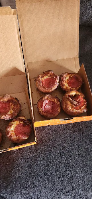 Little Caesars Pizza Picture 2