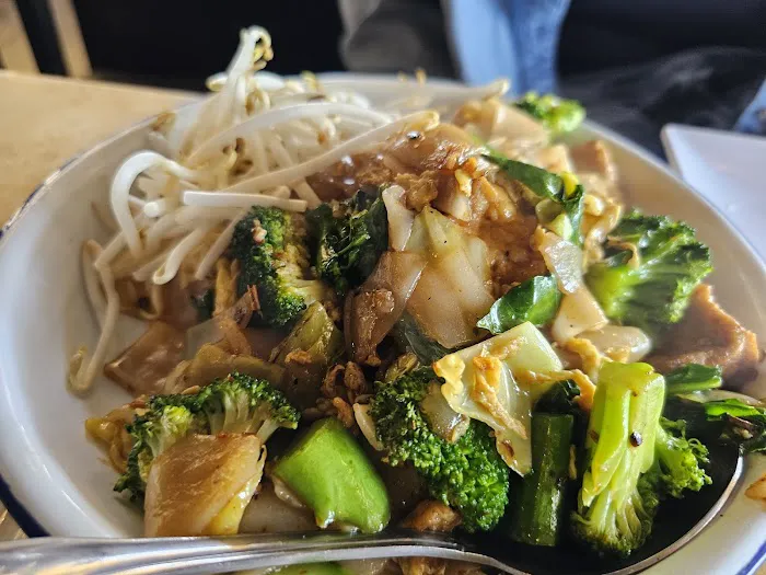 Chanpen Thai Cuisine Picture 8