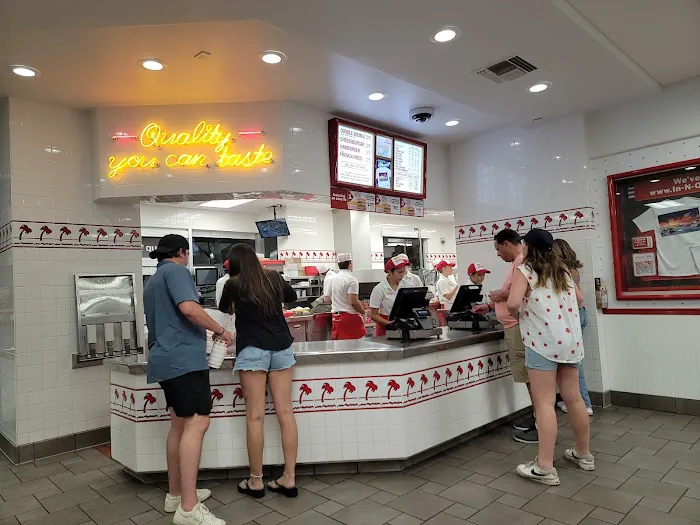 In-N-Out Burger Picture 7