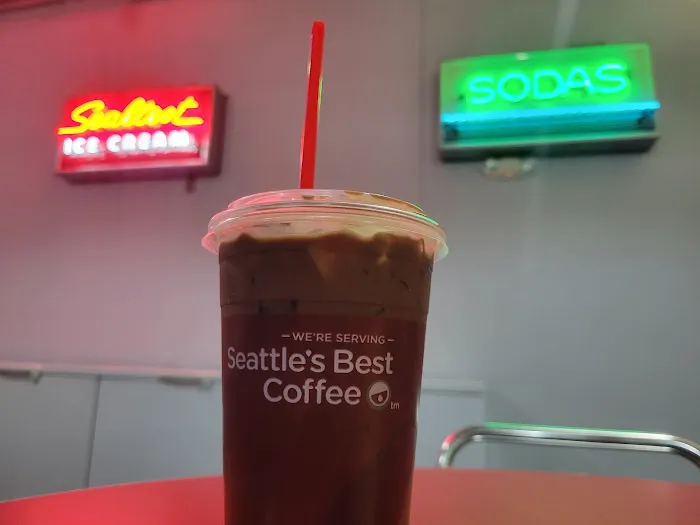 Luke's Diner Picture 6