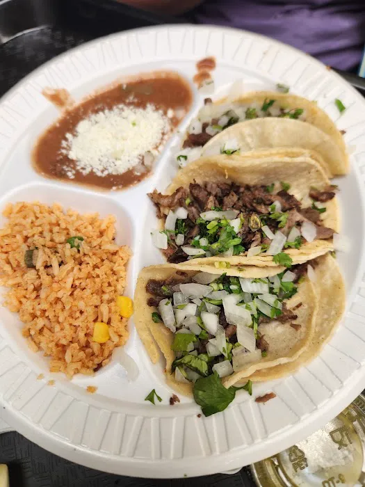 Tacos El Rancho Picture 3