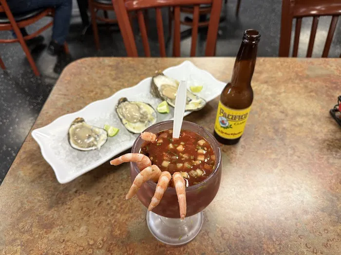 El Rey De Los Ostiones Picture 9