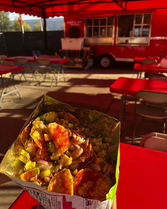 Tacos y Mariscos Dos Compas Picture 4