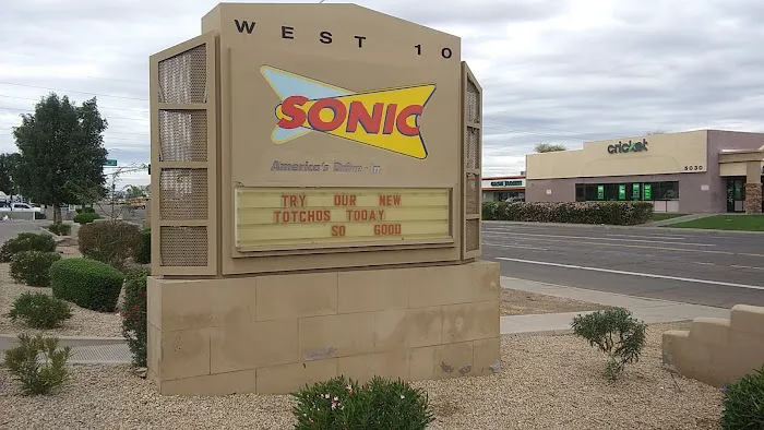 Sonic Drive-In Picture 7