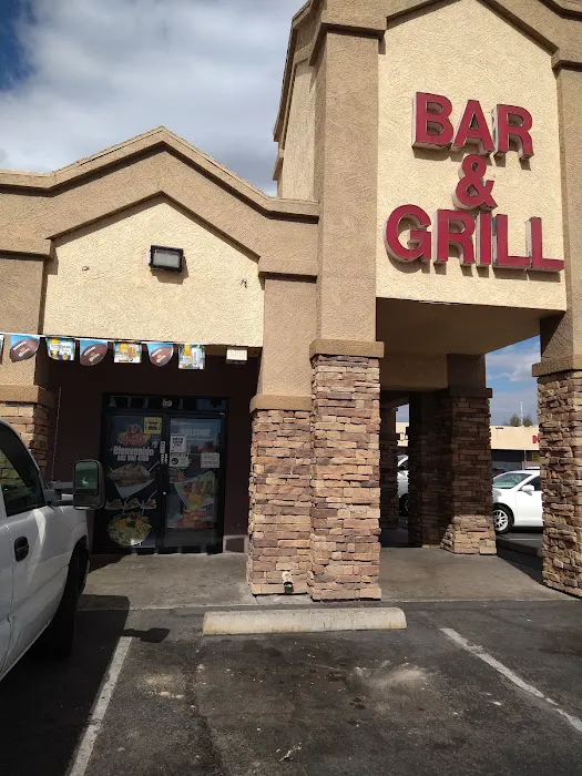 Oasis crossroads bar and grill Picture 3