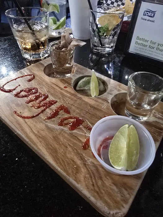 Oasis crossroads bar and grill Picture 7