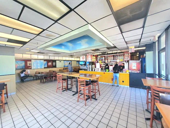 Yoshi's Fresh Asian Grill Picture 6