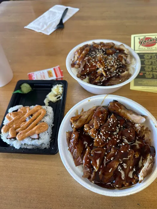 Yoshi's Fresh Asian Grill Picture 4