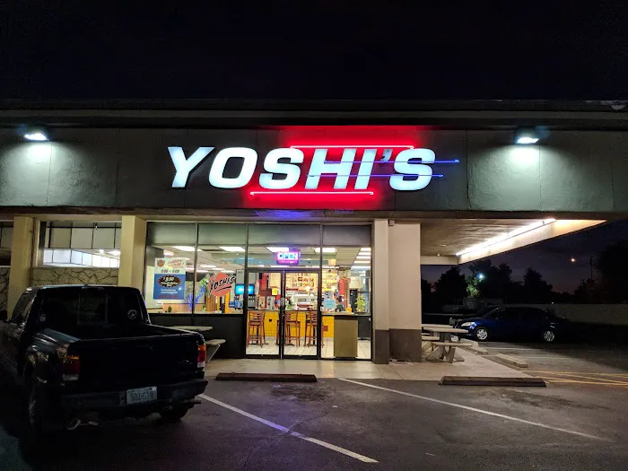 Yoshi's Fresh Asian Grill Picture 10