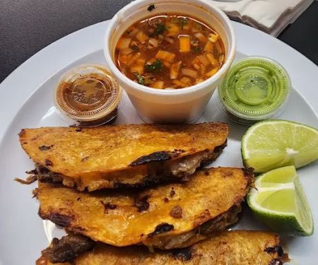 Neveria y taqueria yesi